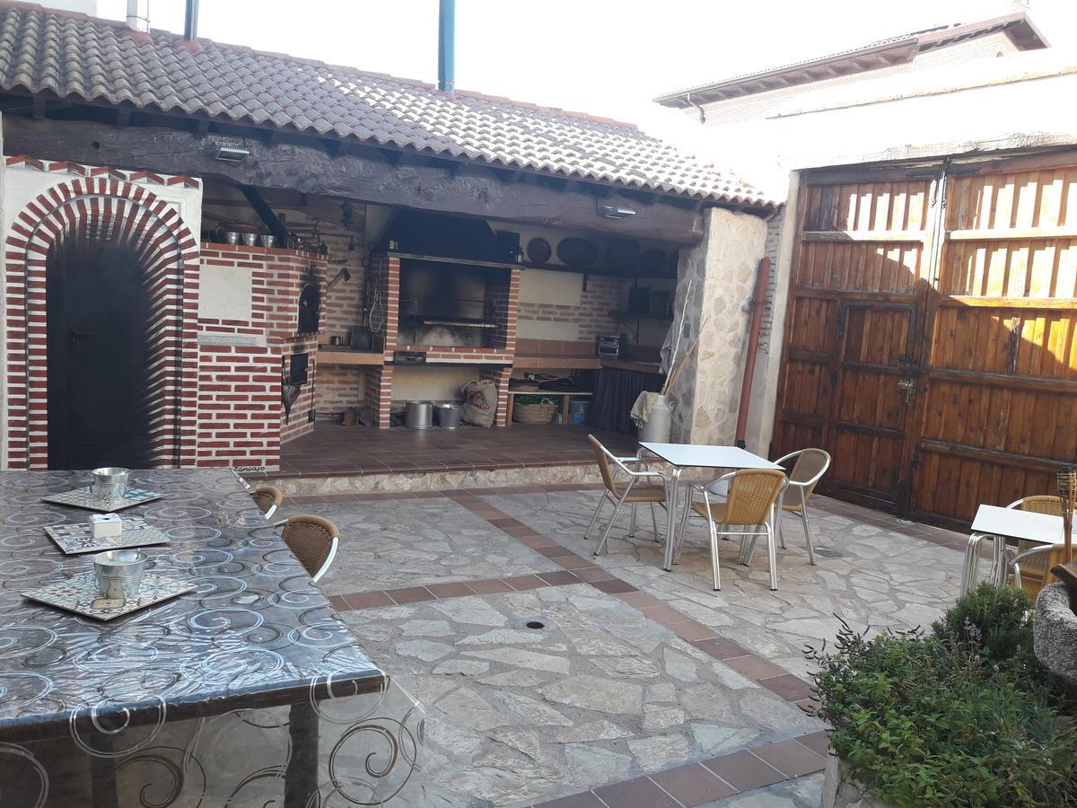 Casa Rural La Casa De Las Manuelas Horcajo de las Torres المظهر الخارجي الصورة