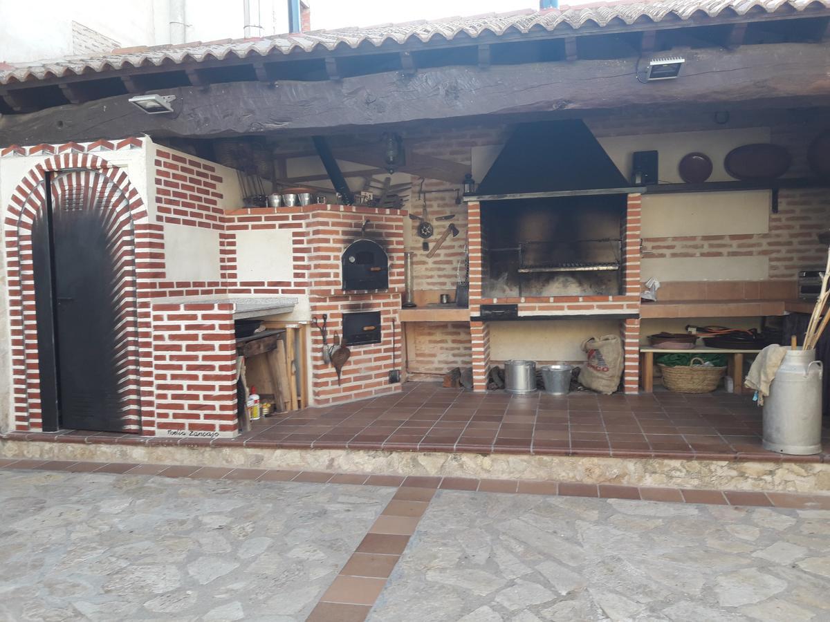 Casa Rural La Casa De Las Manuelas Horcajo de las Torres المظهر الخارجي الصورة
